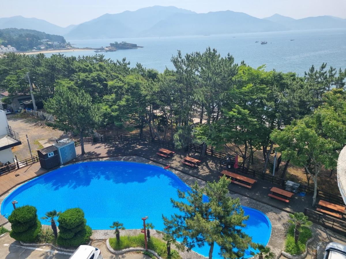 Namhae Beach Hotel Εξωτερικό φωτογραφία