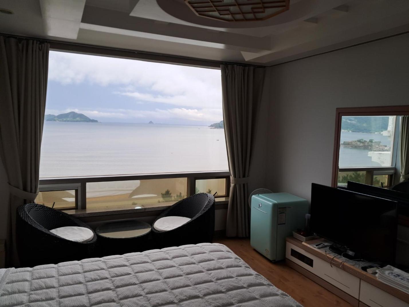 Namhae Beach Hotel Εξωτερικό φωτογραφία