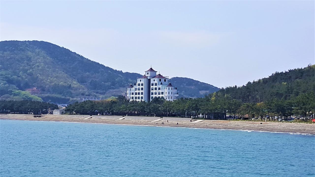 Namhae Beach Hotel Εξωτερικό φωτογραφία